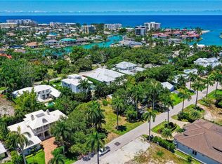 400 Wedge Dr, Naples, FL 34103