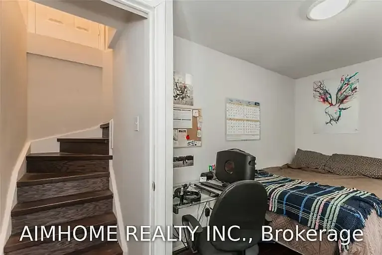 2 bed, 2.0 bath, 900 sqft, $2,500 — Photo 3