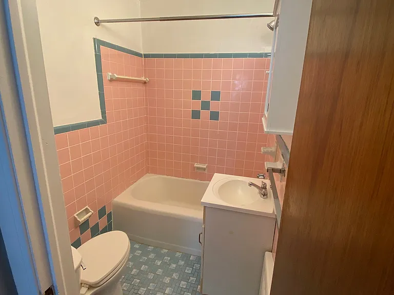 1128 Faunce St #1 — Photo 12