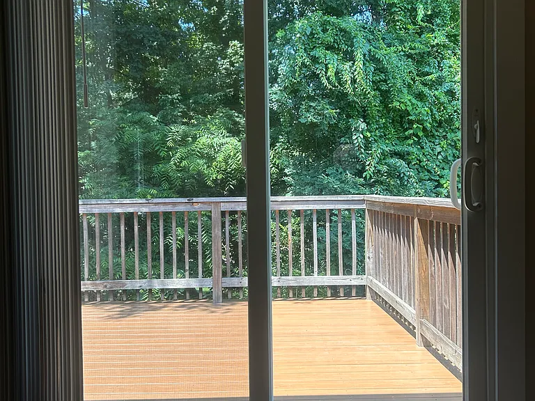 108 Sharbot Ct — Photo 8