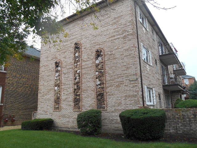 1st image of 6444 S Narragansett Ave #1