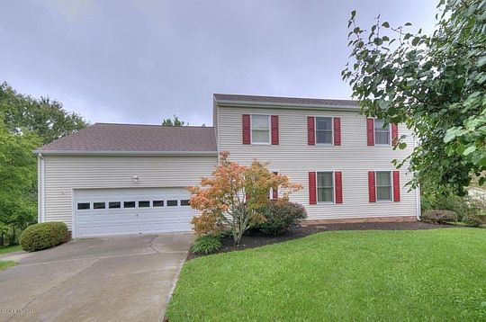 1st image of 1402 Briarwood Dr