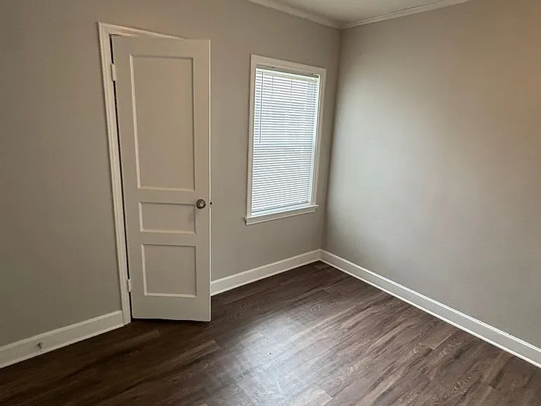 993 Gordon St — Photo 9