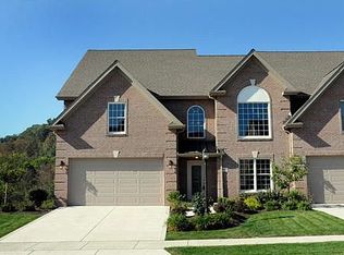 1534 Staunton Dr, Coraopolis, PA 15108