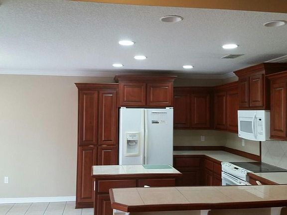 3rd image of 13408 Chandler Ct