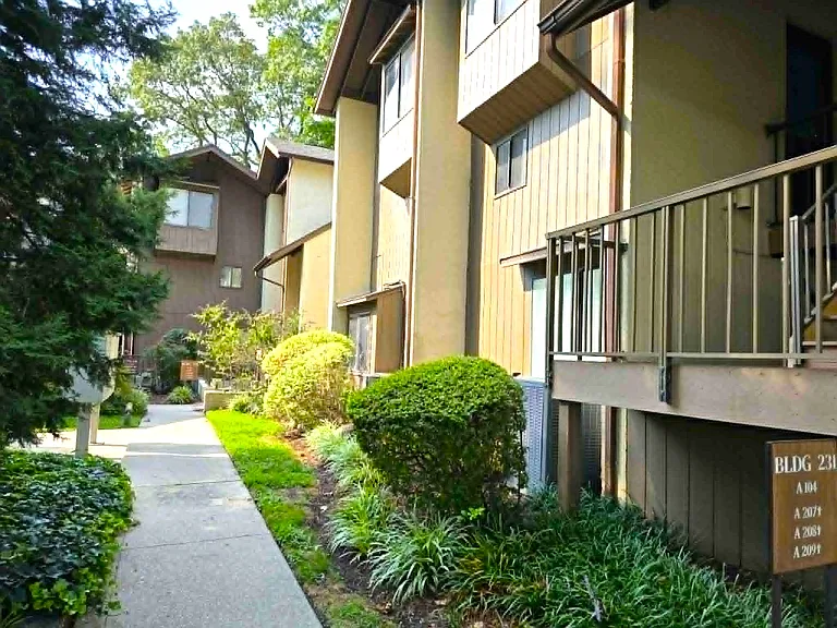 231 Canal Park Dr — Photo 66