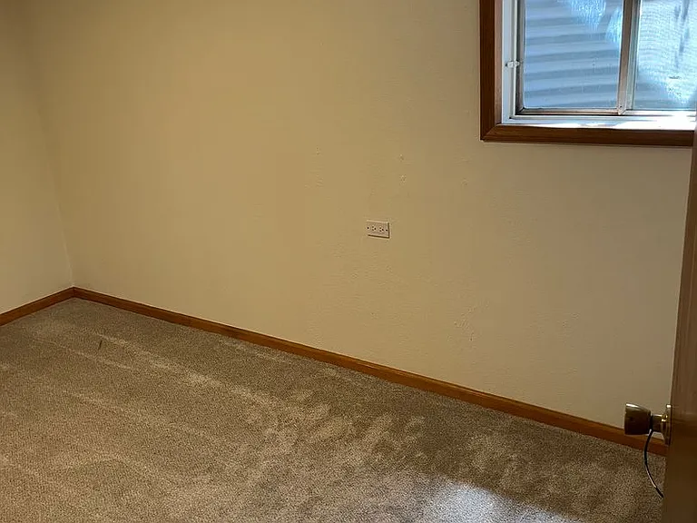 332 S Carr Ave W — Photo 28