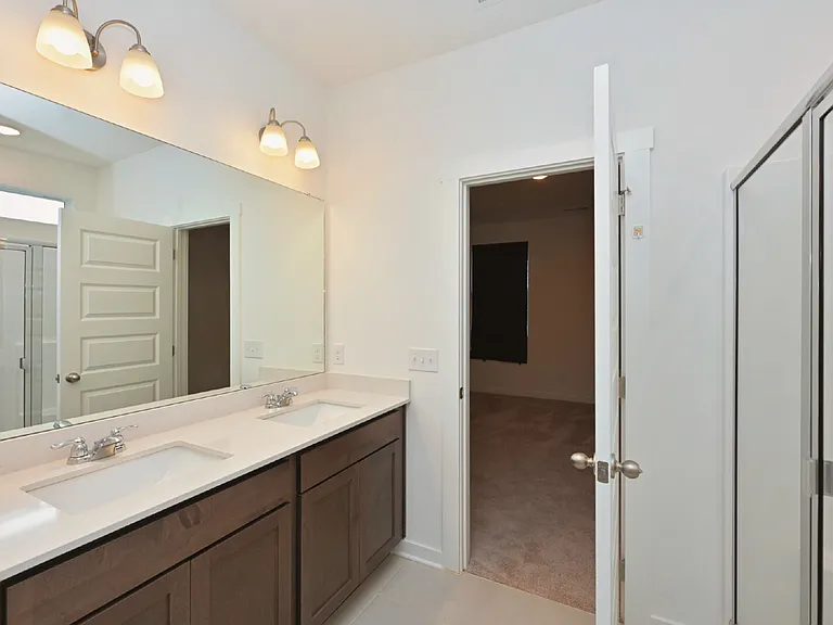 7187 Sutton Dr — Photo 23