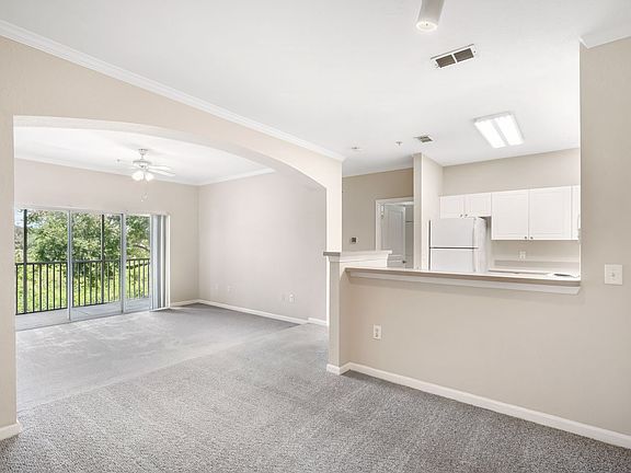 5th image of 9301 Crescent Loop Cir APT 206