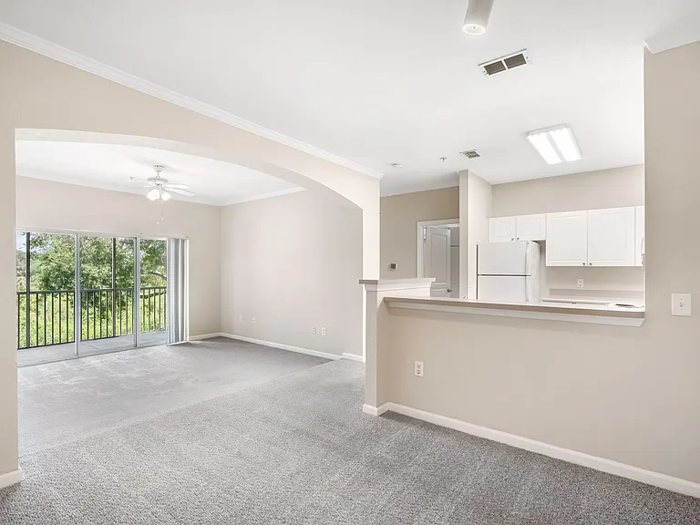 9301 Crescent Loop Cir #206 — Photo 5