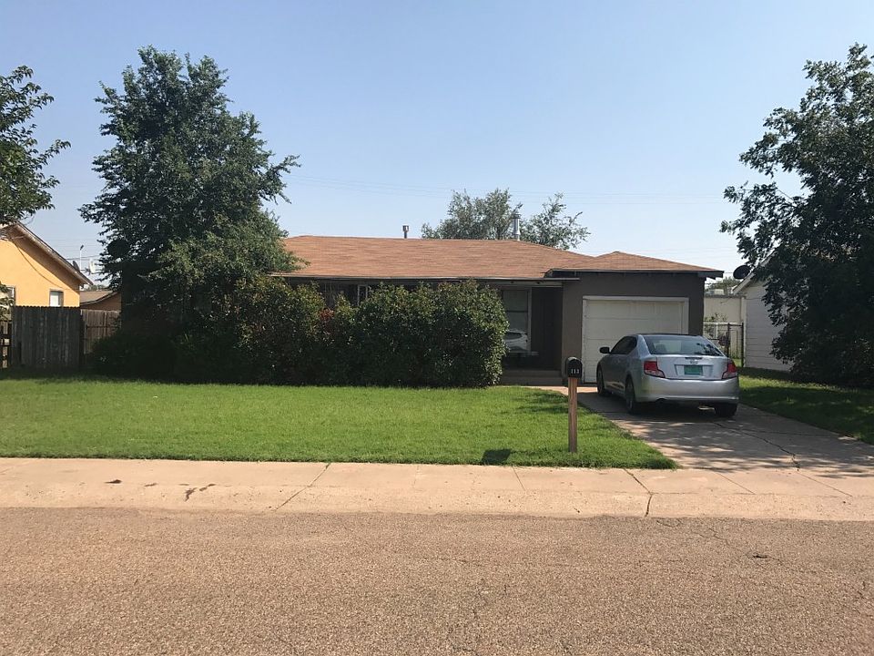 1st image of 113 E Plaza Dr