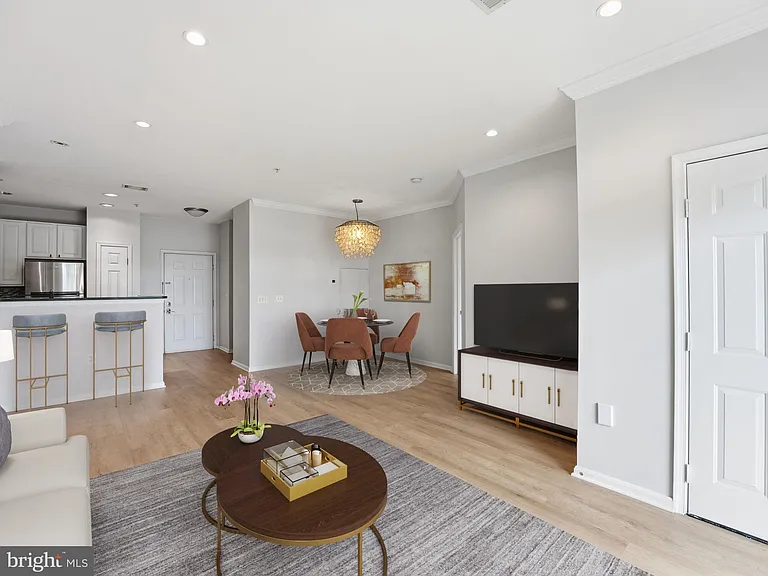 2301 25th St S #4-301 — Photo 3