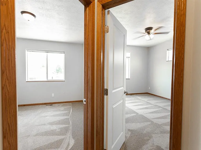 302 S Spring Pl — Photo 20