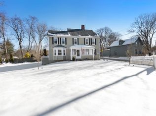 262 Main St, Amesbury, MA 01913