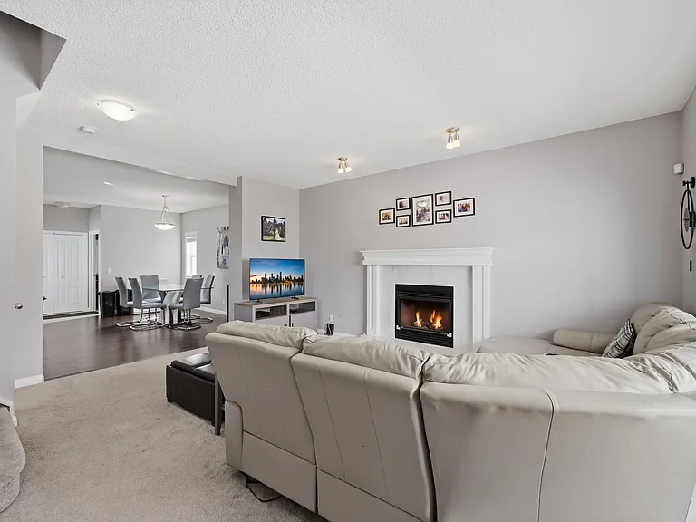 15 Nolanfield Hts NW — Photo 5