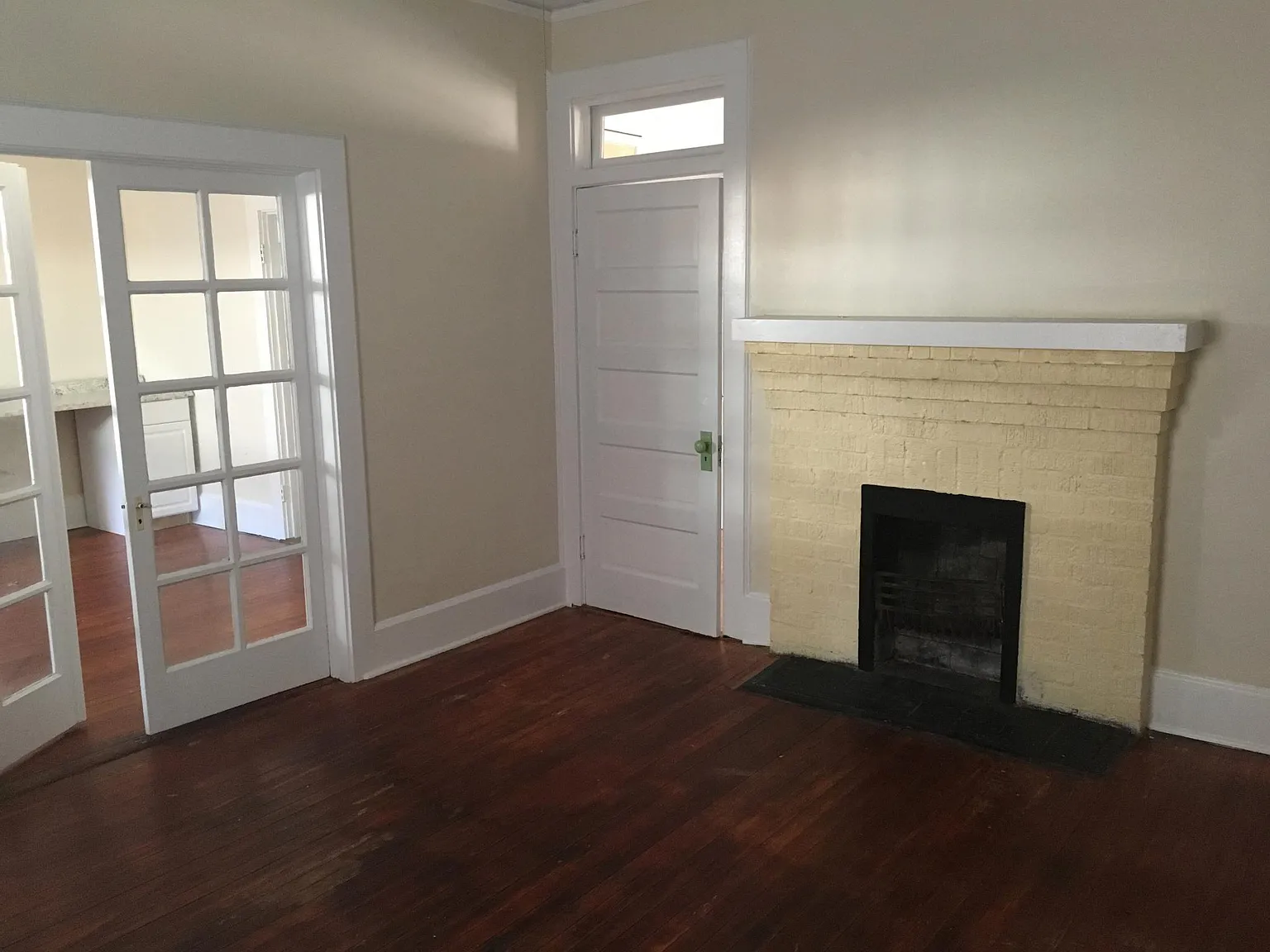 2511 Lee St — Photo 2