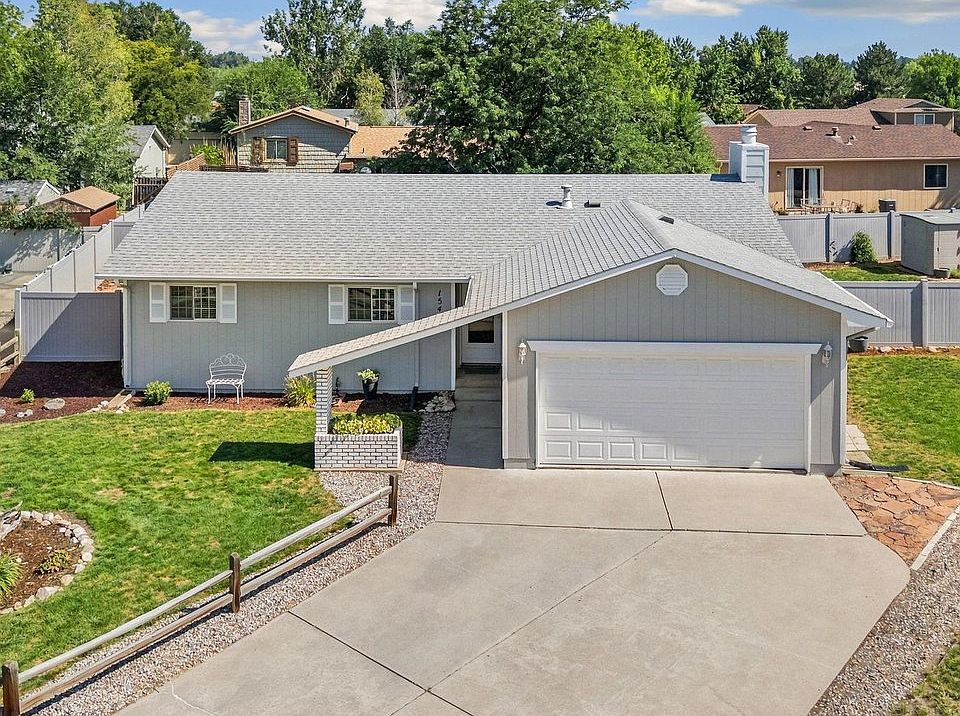 1st image of 1543 Clover Pl