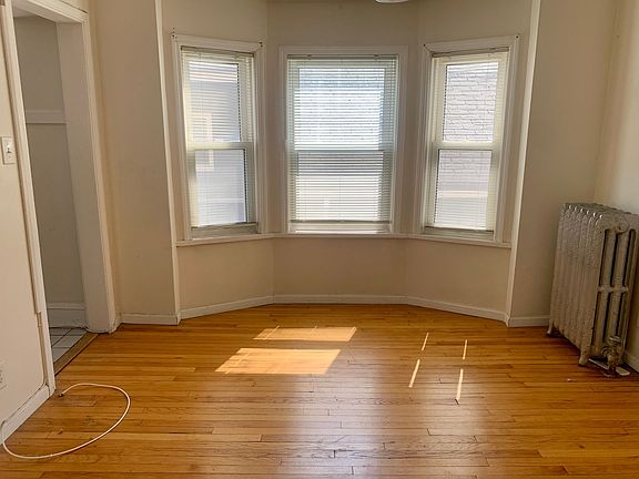 4th image of 1120 Ontario St