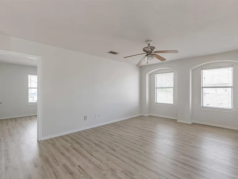 3207 Barksdale Dr — Photo 18
