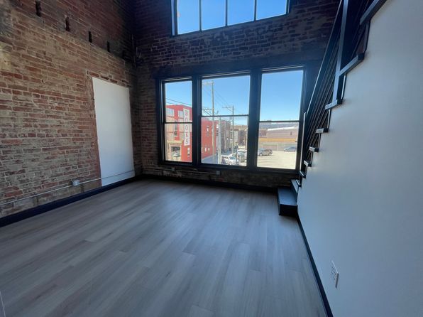 237-243 E Hill St