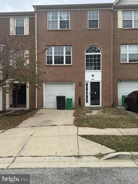 3 bed, 4.0 bath, 1280 sqft, $2,700 — Photo 3