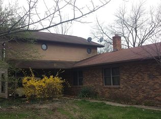 70 Coon Creek Dr, Hawk Point, MO 63349