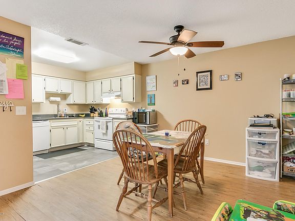 5th image of 565 Wilson Ave