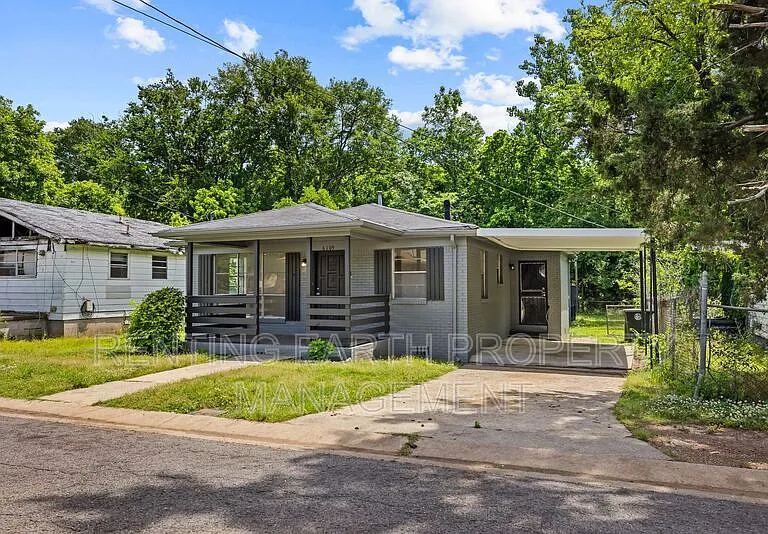 6109 Blocton Ave — Photo 2