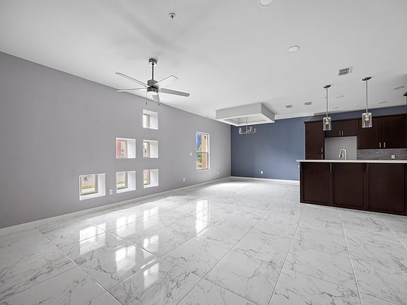 2nd image of 1305 E Daffodil Ave #D