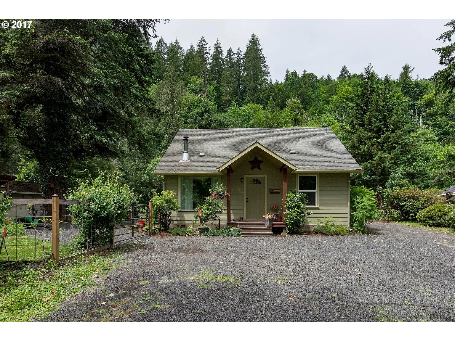 49565 McKenzie Hwy photo 1