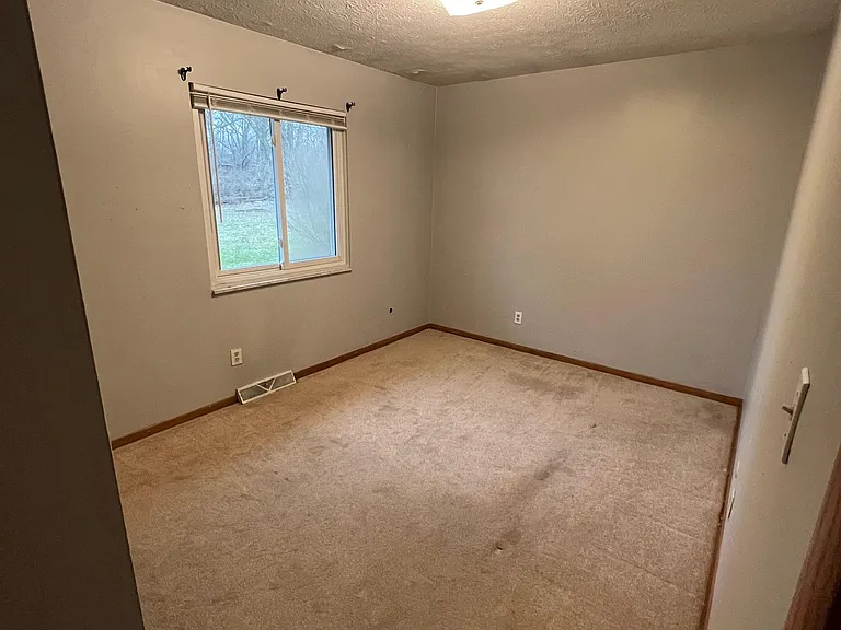 4050 Beckley Rd — Photo 6