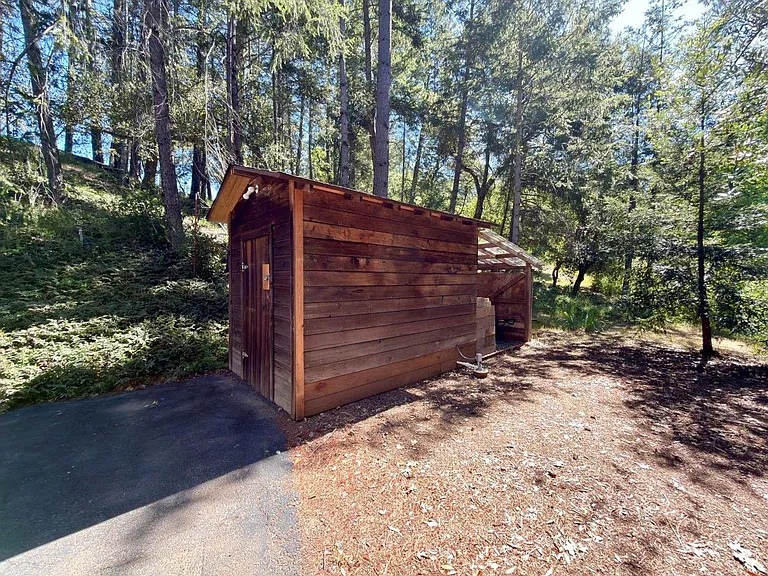 275 Cold Springs Rd — Photo 35