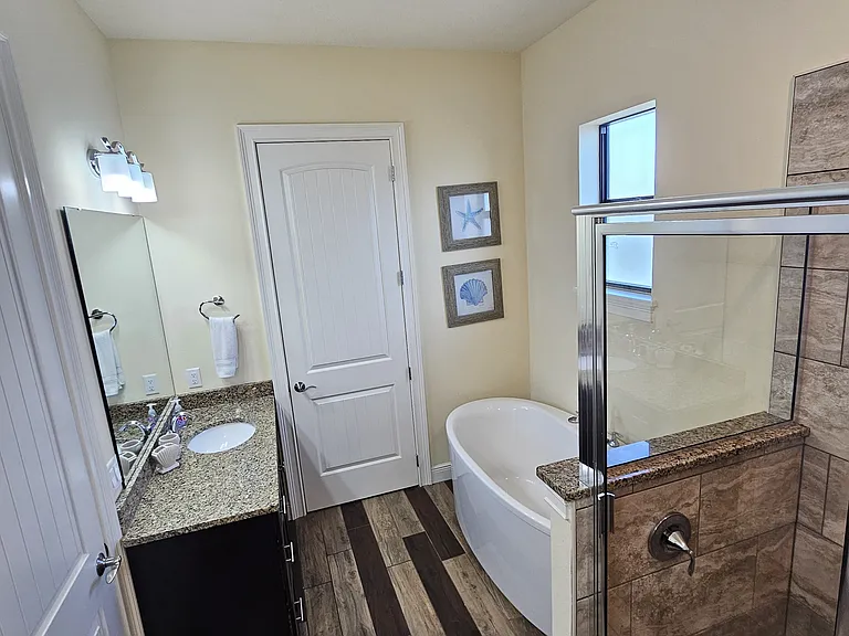 123 Harding Ave — Photo 18