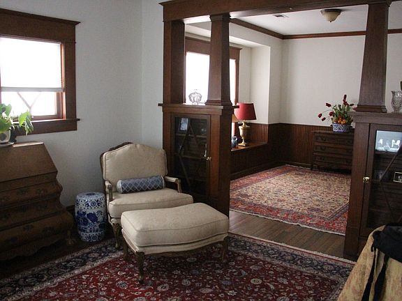 Living Room (viewed from inside of front door)