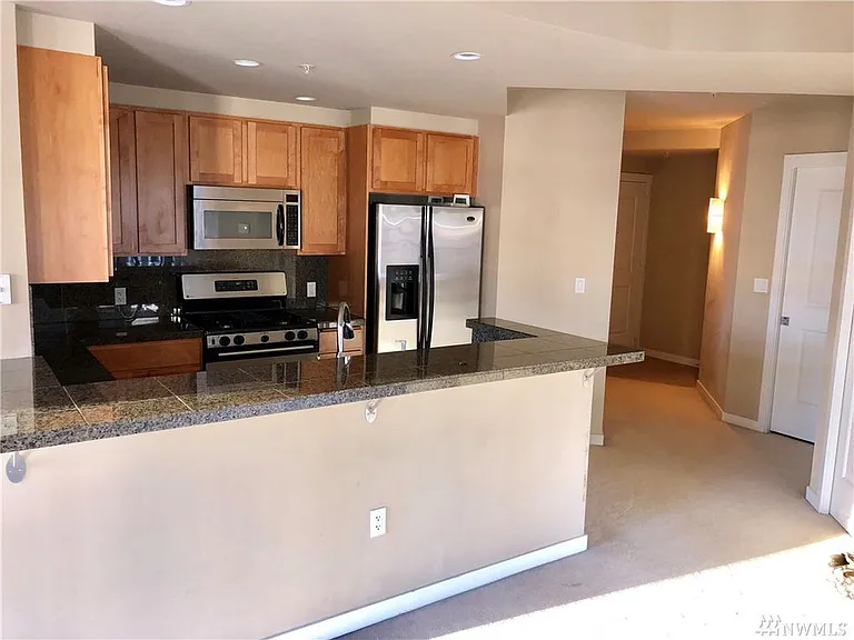 2607 Western Ave #710 — Photo 5