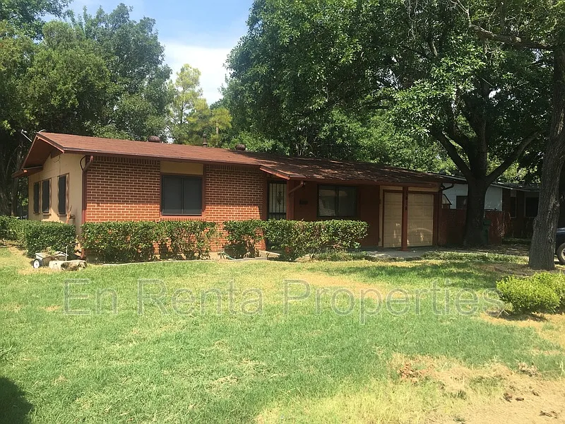 1414 Lackland St