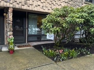 20714 76th Ave W APT 5, Edmonds, WA 98026