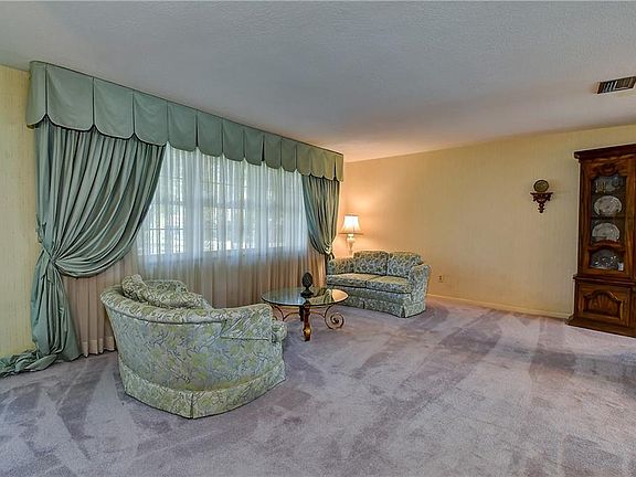 4th image of 1336 Highfield Dr