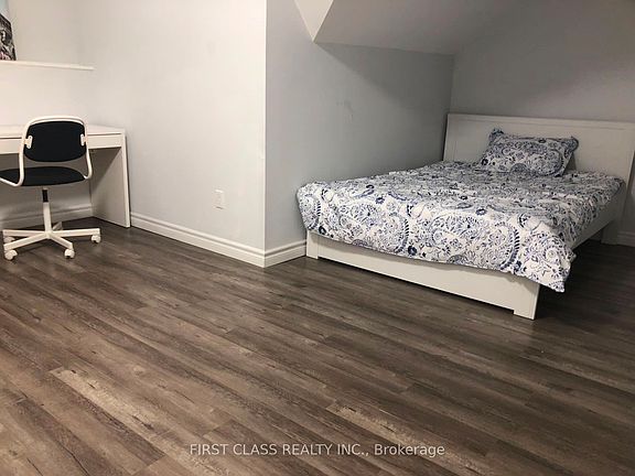 5th image of 524 Bathurst St #3