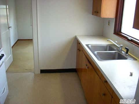 4th image of 64 Prospect Ave
