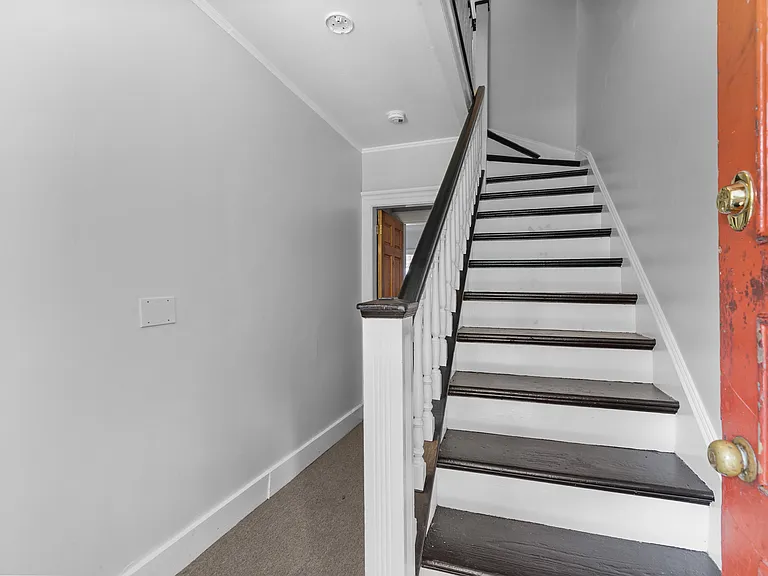 501 Spring St #1 — Photo 7