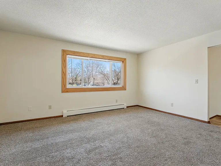 613 Park Ave — Photo 16