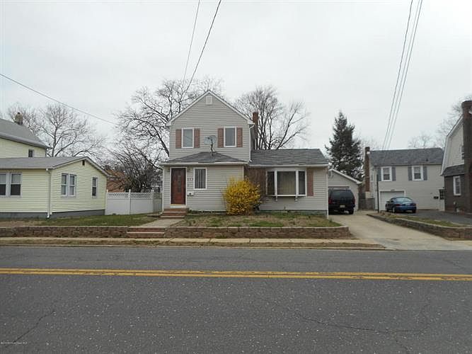 1st image of 697 Campbell Ave