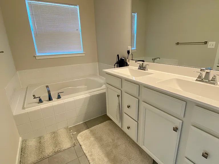 615 Judy Way — Photo 9