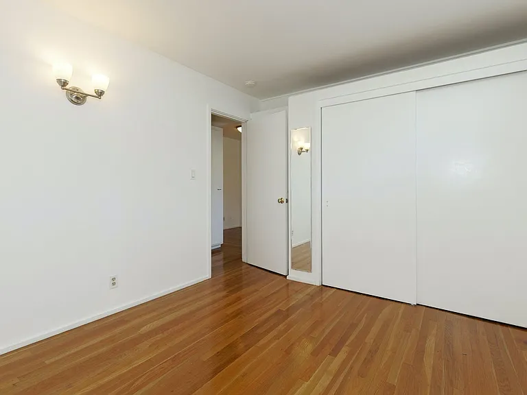 2901 Claremont Ave — Photo 9