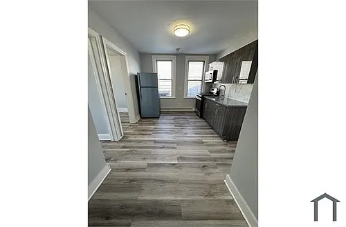 113 Webster Ave Photo 1