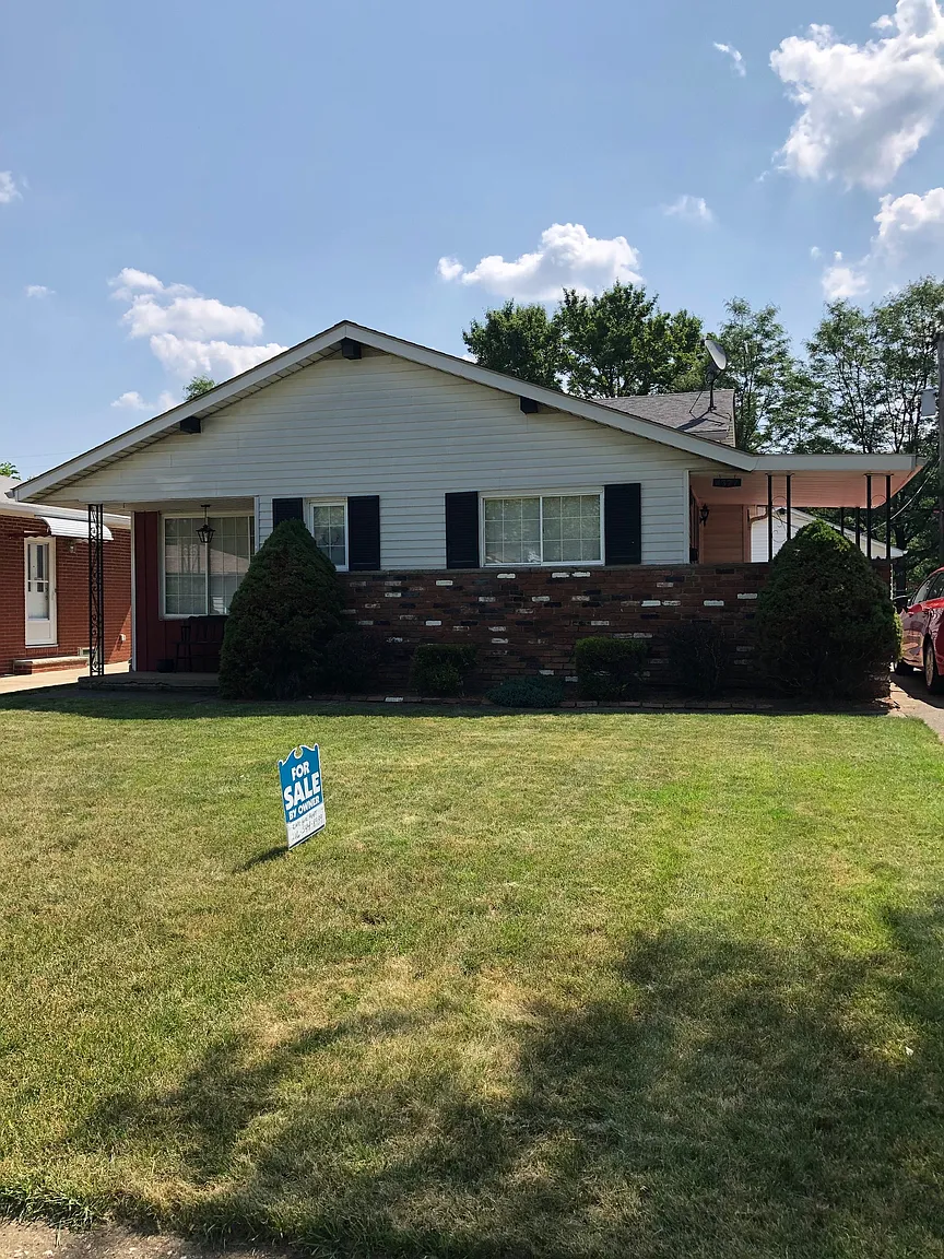 4377 Valleyside Rd photo 1