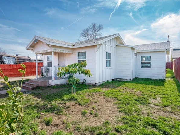 203 E Moneta Ave, Bakersfield, CA 93308