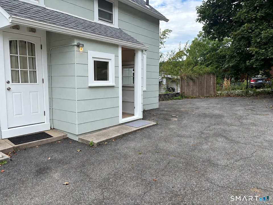 245 Glenville Rd