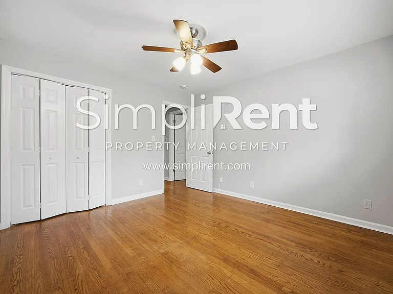 2447 Whites Mill Ln — Photo 17